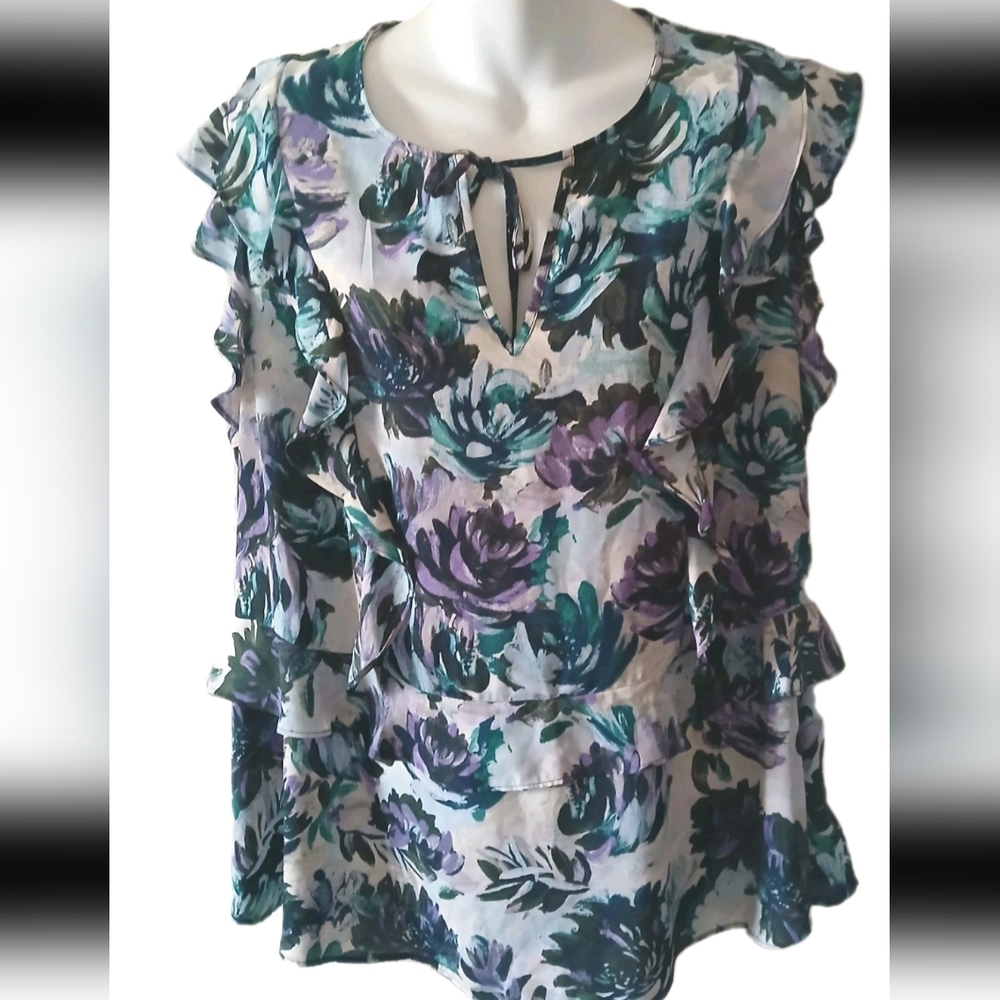 Ava & Viv - Womens Short Sleeve Floral Tiered Ruffled Plus Size Blouse. Size 2X